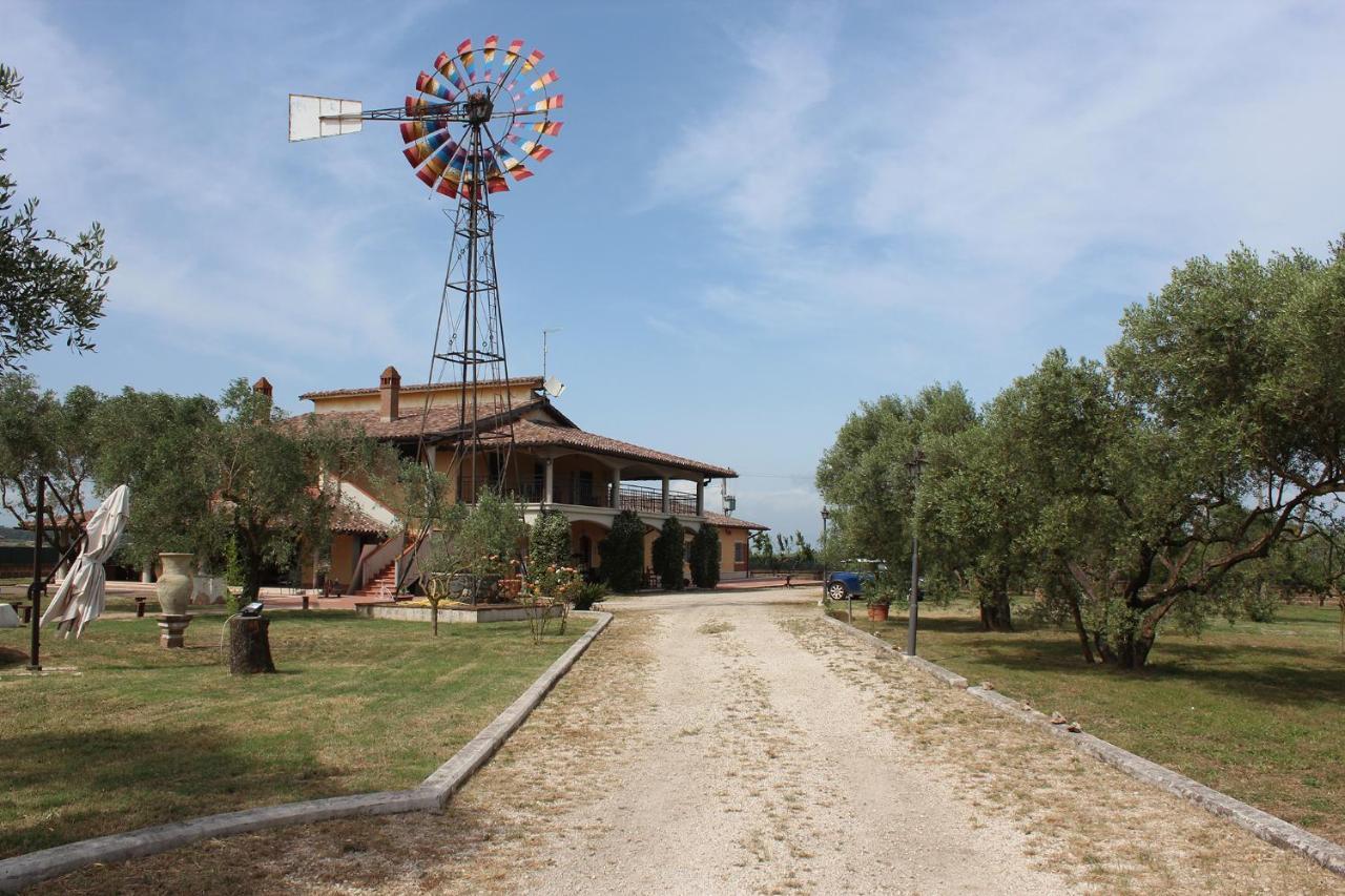 Il Granaio Del Pavone Villa Nepi Luaran gambar